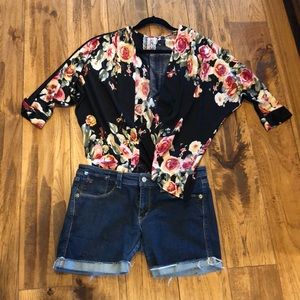 Rose floral kimono like style